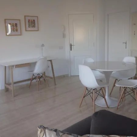 Gesamte In Mit Terrasse By Interhome Lejlighed