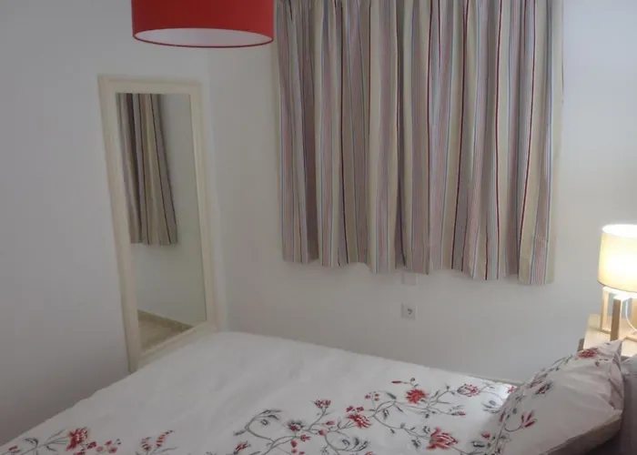 Gesamte In Mit Terrasse By Interhome Apartmán *