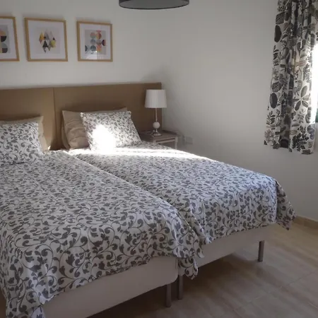 Gesamte In Mit Terrasse By Interhome Apartman